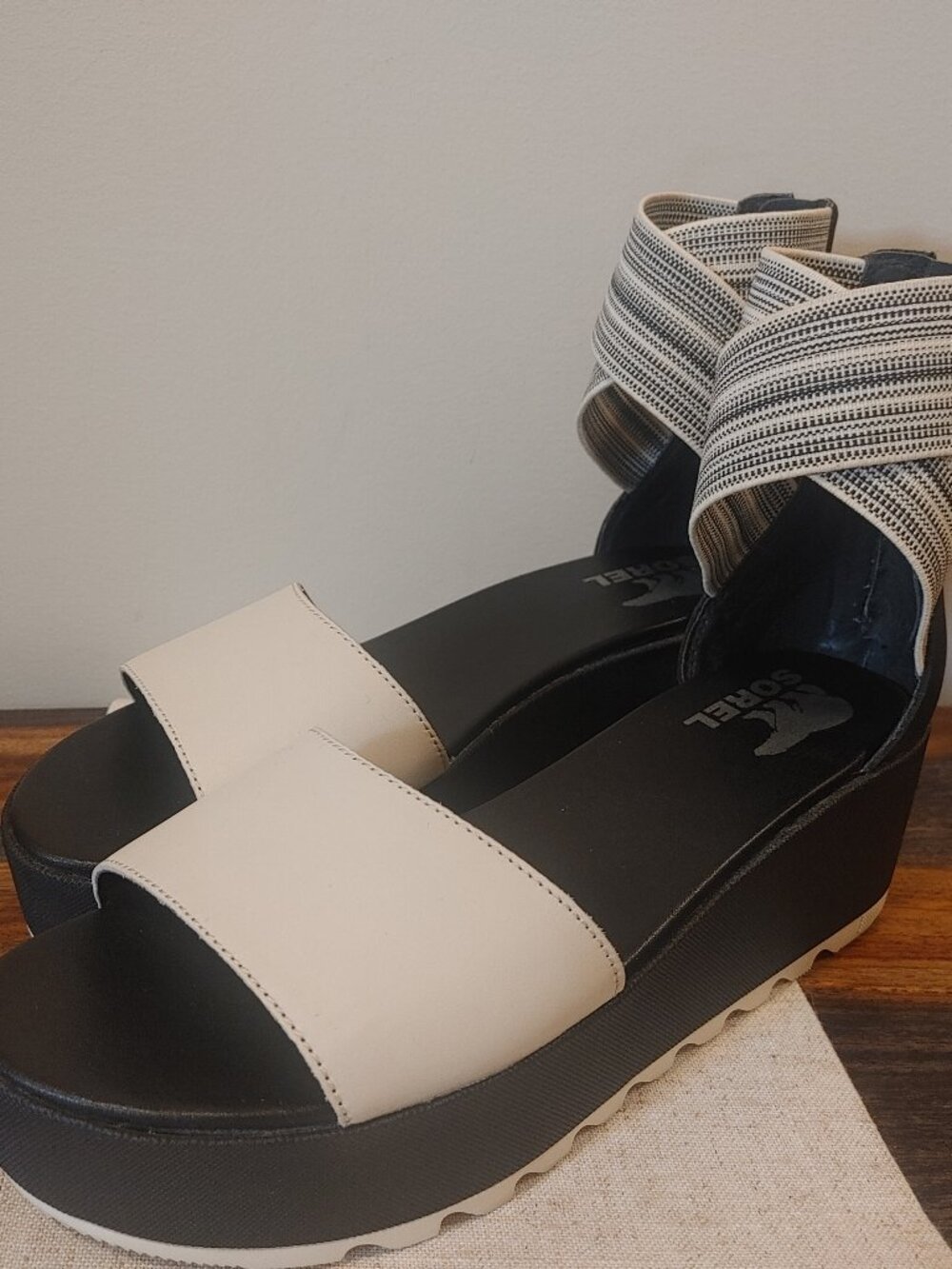SOREL Cameron Flatform Ankle Strap Wedge Sandals - New Without Box - Size 8.5